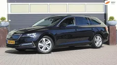 Zwart Gebruikt 2022 Skoda Superb Business Line Stationwagen | € 23.900 (Super prijs)