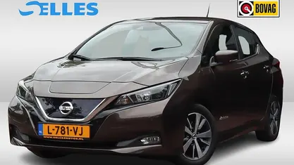 Bruin, metallic lak Gebruikt 2018 Nissan Leaf Acenta Hatchback | € 10.995 (Eerlijke prijs)