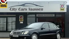 Blauw, metallic lak Occasion 2002 Mercedes E500 Elegance Sedan | € 9.999 (Goede deal)