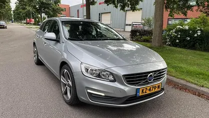 Occasion Volvo V60 163 PK (119 kW) 2016 Grijs Stationwagen