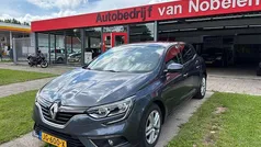 Grijs Gebruikt 2016 Renault Mégane IV Zen Hatchback | € 9.995 (Eerlijke prijs)