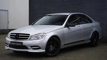 Grijs (metallic) Occasion 2009 Mercedes C350 Sedan | € 10.950 (Eerlijke prijs)