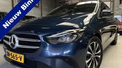 Blauw Gebruikt 2019 Mercedes B180 Business MPV | € 23.750 (Goede deal)