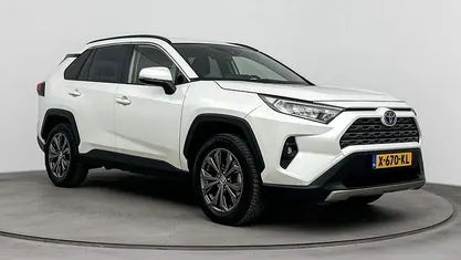 Occasion 2023 Toyota RAV4 Hybrid SUV | € 38.999 (Goede deal)