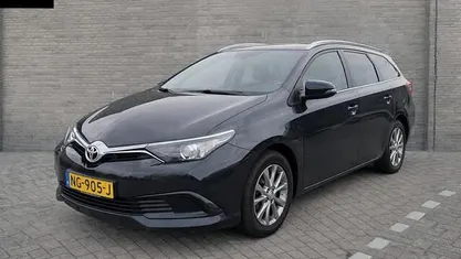 Occasion 2017 Toyota Auris Touring Sports Business Edition Stationwagen | € 8.900 (Goede deal)