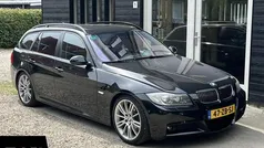 Zwart Gebruikt 2006 BMW 325 Basis Stationwagen | € 4.945 (Eerlijke prijs)