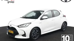 Wit Gebruikt 2021 Toyota Yaris Hybrid Hatchback | € 20.950 (Eerlijke prijs)