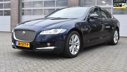 Blauw Gebruikt 2016 Jaguar XF Portfolio Sedan | € 23.950 (Eerlijke prijs)