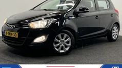 Zwart Gebruikt 2014 Hyundai i20 Hatchback | € 8.445 (Eerlijke prijs)