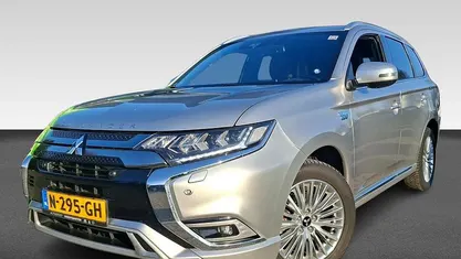 Occasion Mitsubishi Outlander P-HEV Edition 2022 Grijs SUV