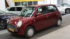 Rood, metallic lak Gebruikt 2008 Daihatsu Trevis Hatchback | € 1.944 (Eerlijke prijs)