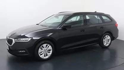 Zwart Occasion 2024 Skoda Octavia Ambition Stationwagen | € 22.940 (Goede deal)
