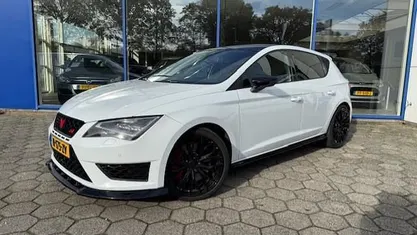 Wit Gebruikt 2014 Cupra Leon Hatchback | € 15.450 (Eerlijke prijs)