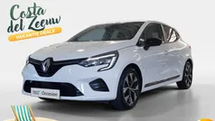 Gebruikt 2022 Renault Clio V Evolution Hatchback | € 15.435 (Eerlijke prijs)