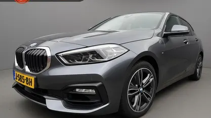 Occasion BMW 118 Sport Line 141 PK (103 kW) 2020 Grijs Hatchback