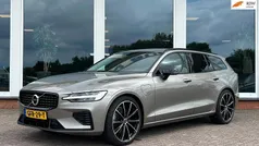Grijs Gebruikt 2021 Volvo V60 R-Design Stationwagen | € 33.350 (Super prijs)