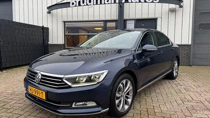 Gebruikt 2015 VW Passat Highline Sedan | € 13.450 (Super prijs)