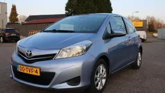 Blauw Gebruikt 2012 Toyota Yaris Hatchback | € 8.995 (Eerlijke prijs)