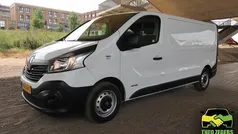 Wit Gebruikt 2015 Renault Trafic Van | € 5.377 (Eerlijke prijs)