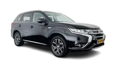 Zwart Gebruikt 2015 Mitsubishi Outlander Instyle SUV | € 10.445 (Eerlijke prijs)