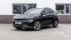 Zwart Gebruikt 2021 Hyundai Kona Prime SUV | € 22.950 (Eerlijke prijs)