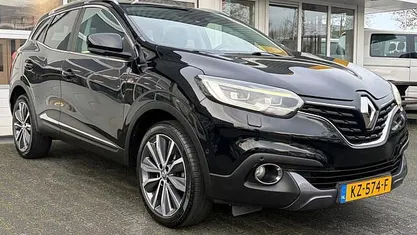 Zwart Gebruikt 2017 Renault Kadjar Bose Edition SUV | € 13.950 (Eerlijke prijs)