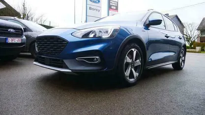 Blauw Gebruikt 2020 Ford Focus Active Sedan | € 22.300 (Eerlijke prijs)