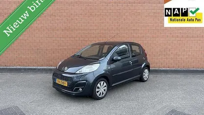 Occasion Peugeot 107 Active 68 PK (50 kW) 2013 Grijs Hatchback
