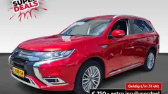 Red diamond (rood parelmoer) Gebruikt 2021 Mitsubishi Outlander P-HEV Intense+ SUV | € 23.930 (Eerlijke prijs)