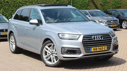 Grijs (metallic) Gebruikt 2016 Audi Q7 Sport SUV | € 28.999 (Super prijs)