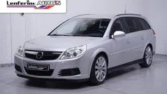 Grijs, metallic lak Gebruikt 2006 Opel Vectra Executive Stationwagen | € 2.266 (Eerlijke prijs)