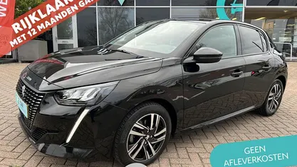 Zwart Gebruikt 2021 Peugeot 208 Allure Hatchback | € 15.750 (Eerlijke prijs)