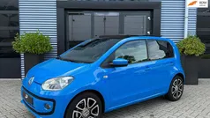 Blauw Gebruikt 2015 VW up! high up! Hatchback | € 8.445 (Eerlijke prijs)