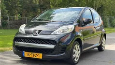 Zwart Gebruikt 2012 Peugeot 107 Hatchback | € 3.750 (Eerlijke prijs)