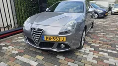 Grijs Gebruikt 2014 Alfa Romeo Giulietta Distinctive Hatchback | € 6.000 (Eerlijke prijs)