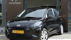 Zwart Gebruikt 2024 Hyundai i10 Comfort Hatchback | € 17.395 (Eerlijke prijs)