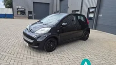 Zwart Gebruikt 2010 Peugeot 107 Hatchback | € 2.750 (Eerlijke prijs)