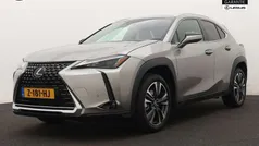 Grijs Gebruikt 2024 Lexus UX 250h Business Edition SUV | € 44.950