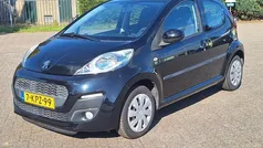 Zwart Gebruikt 2013 Peugeot 107 Active Hatchback | € 5.440 (Eerlijke prijs)