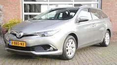 Grijs Occasion 2018 Toyota Auris Touring Sports Stationwagen | € 18.950 (Eerlijke prijs)