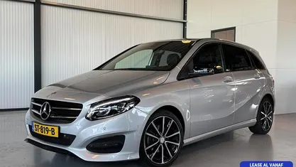 Grijs, metallic lak Gebruikt 2018 Mercedes B180 Business MPV | € 16.950 (Goede deal)