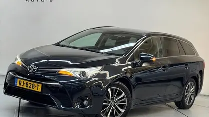 Grijs Gebruikt 2017 Toyota Avensis Skyview Edition Stationwagen | € 15.499 (Eerlijke prijs)
