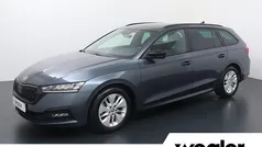 Grijs Gebruikt 2021 Skoda Octavia Business Line Stationwagen | € 21.840 (Eerlijke prijs)