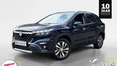 Prijs is incl. metalic lak sphere blue pearl (blauw metallic) Nieuw 2025 Suzuki SX4 S-Cross Style SUV | € 34.250 (Eerlijke prijs)