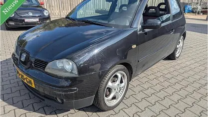 Zwart Gebruikt 2002 Seat Arosa Hatchback | € 1.399 (Eerlijke prijs)