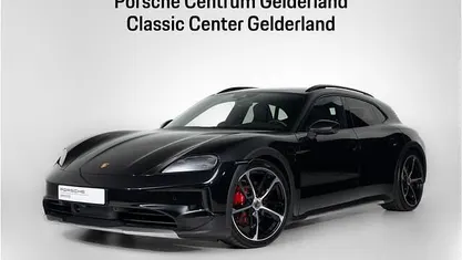 Zwart (metallic) Occasion 2024 Porsche Taycan Cross Turismo Stationwagen | € 119.900 (Eerlijke prijs)