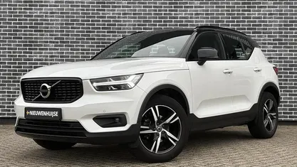 Gebruikt 2020 Volvo XC40 R-Design SUV | € 26.894 (Eerlijke prijs)