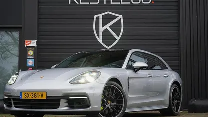 Grijs (metallic) Occasion 2018 Porsche Panamera Sport Turismo Stationwagen | € 59.950 (Super prijs)