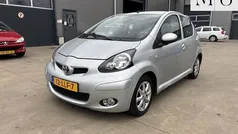 Grijs Gebruikt 2010 Toyota Aygo Hatchback | € 3.750 (Goede deal)