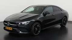 Cosmos black metallic finish (191u) Gebruikt 2021 Mercedes CLA250e Premium Plus Sedan | € 33.895 (Eerlijke prijs)